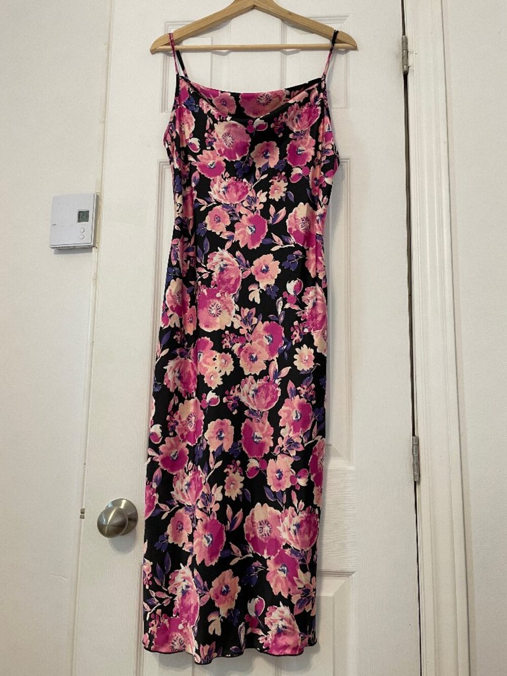 bebe / Floral Print Satin Midi Sheath Dress